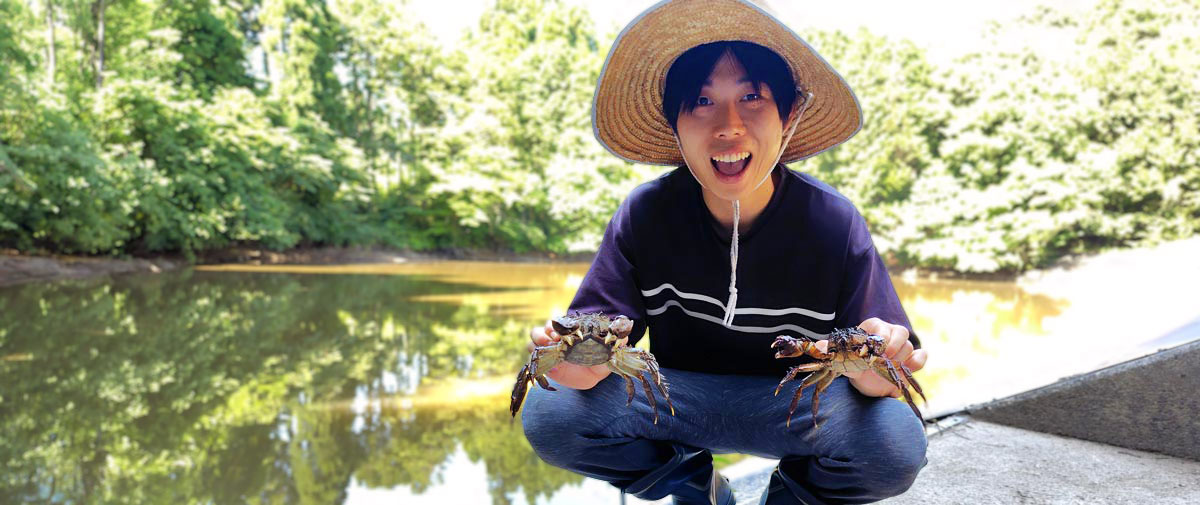 鳥取の自然フィールドで活動する人